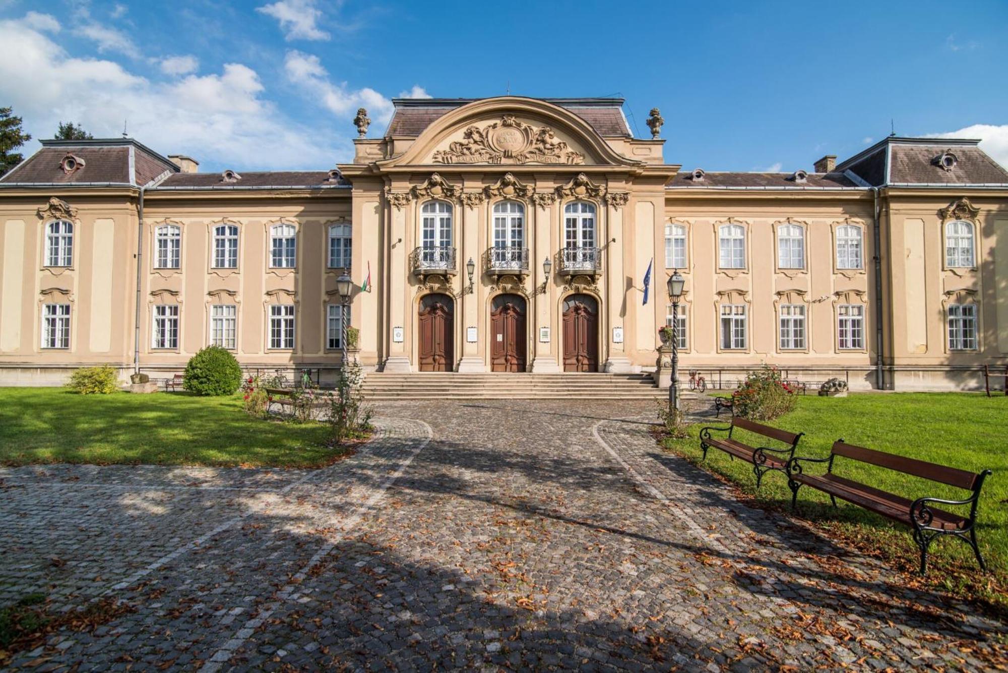 Pegazus Apartman Keszthely Exterior photo